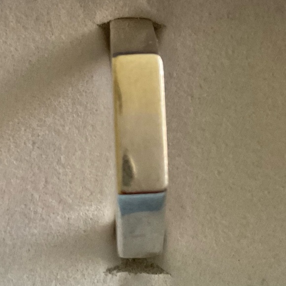 Gucci Limited Edition Hexagonal Ring - Picture 6 of 9